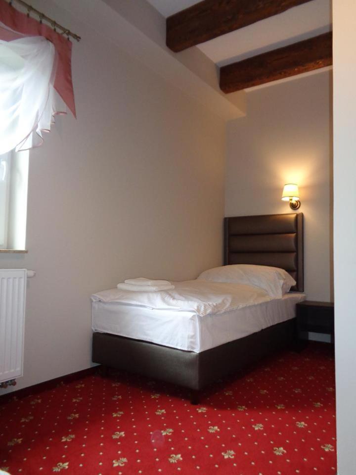 Hotel Pod Ksiecia Gorka à Oleszyce Extérieur photo
